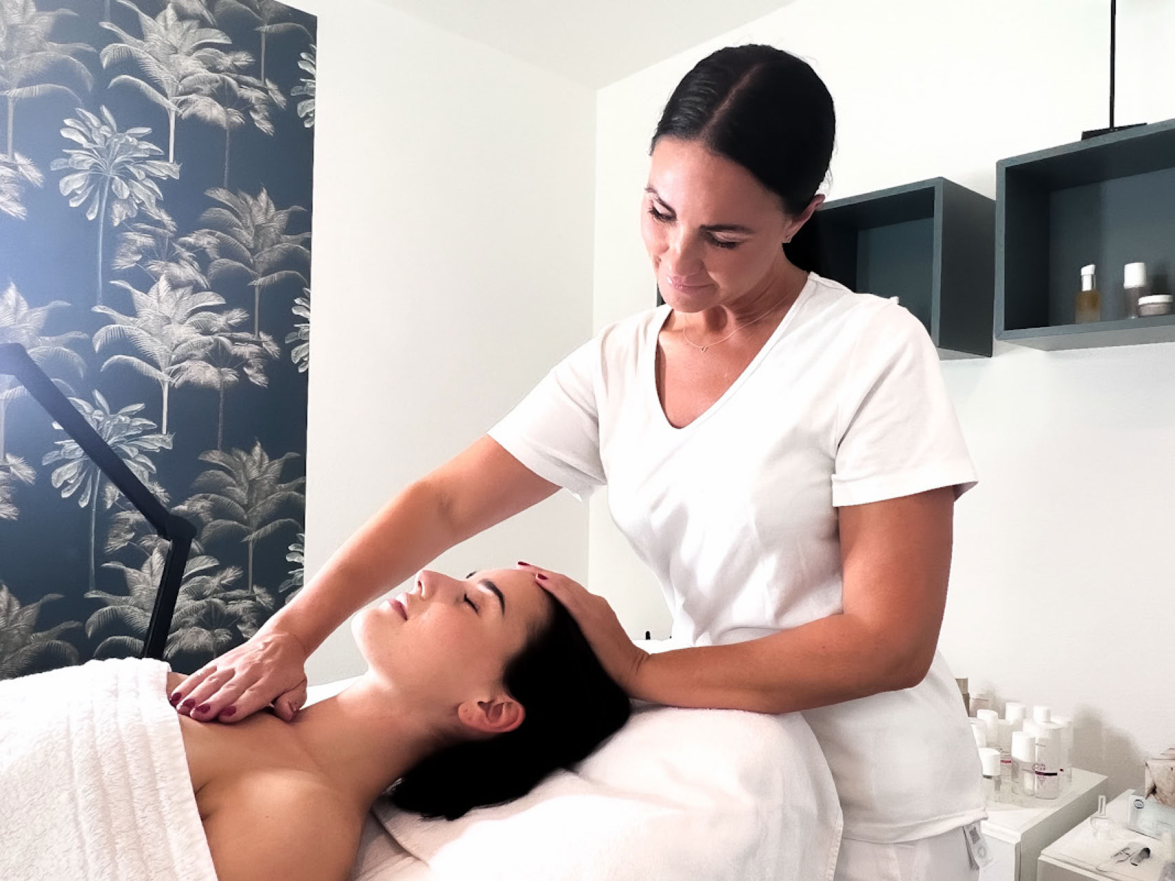 Kontakt & Anfahrt Kosmetikstudio Martina Knab Kosmetik Kosmetikstudio Knab 82386 Huglfing Gesichtsbehandlung Microneedling Permanent Makeup Hochzeits Makeup Ultraschall Microneedling